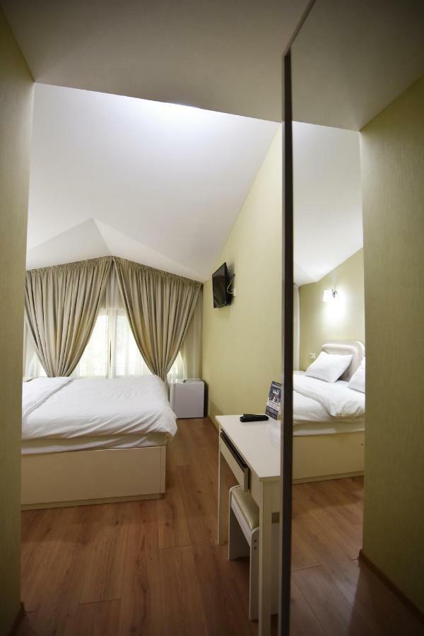Sama Grand Hotel Tbilisi Exterior photo